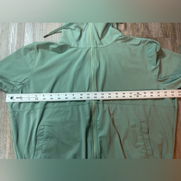 Sweaty Betty Explorer Jacket Medium Athletic Athleisure Sporty Green High Neck - Picture 10 of 10